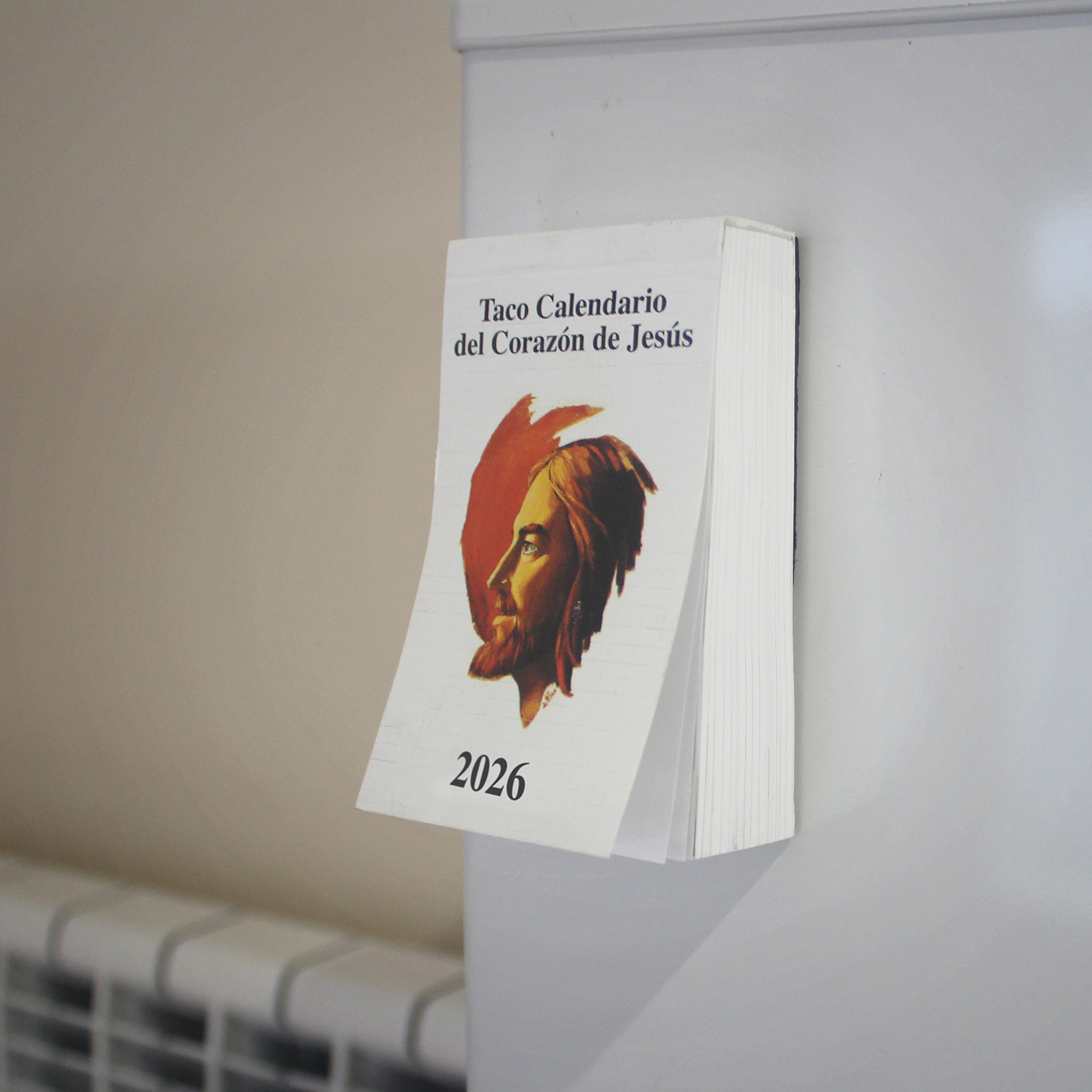 Taco Calendario Del Coraz N De Jes S Cl Sico Con Im N 2026 Grupo Taco Calendario CdeJ Clasico Con Iman 2026 01 